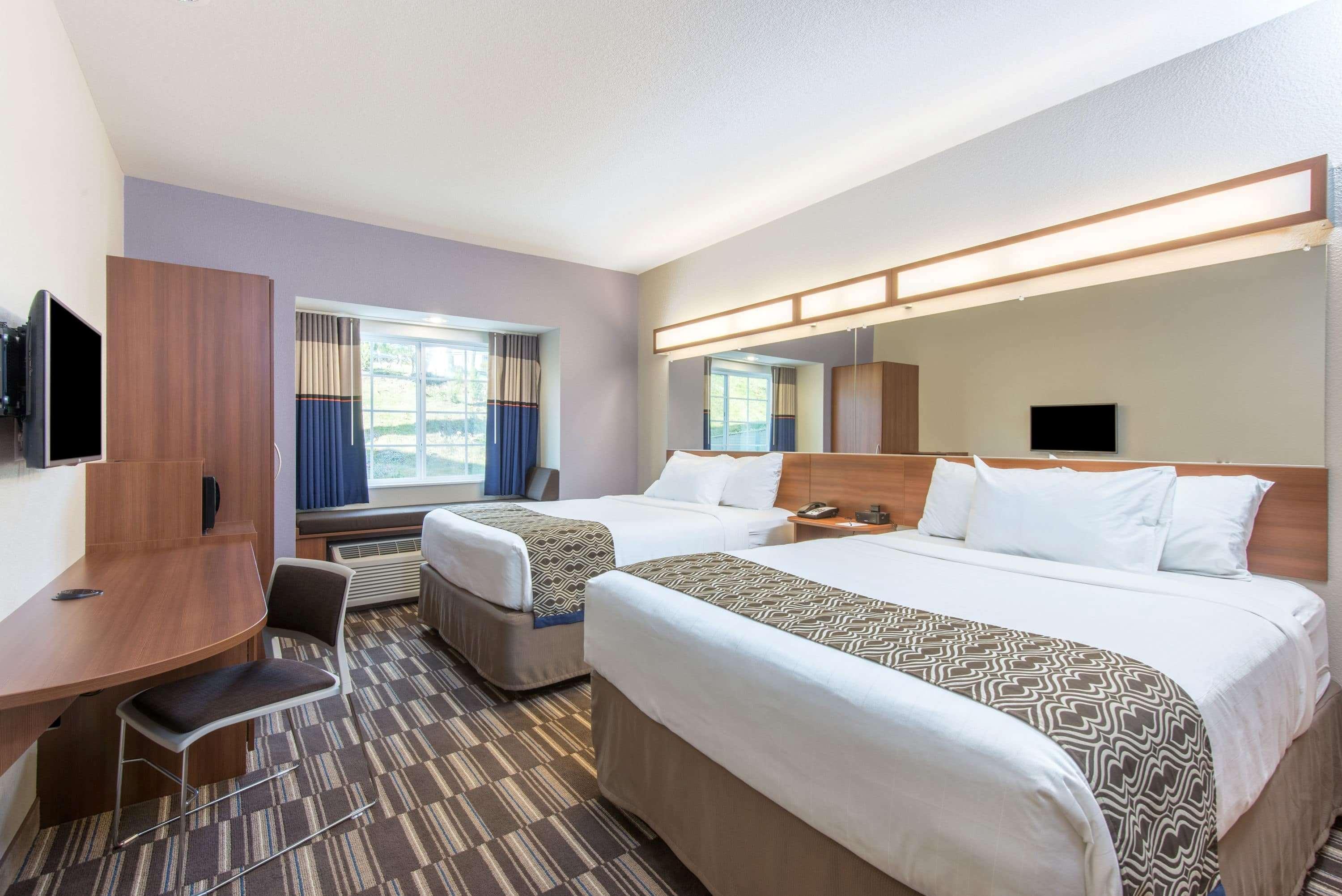 Microtel Inn & Suites By Wyndham Cadiz Extérieur photo